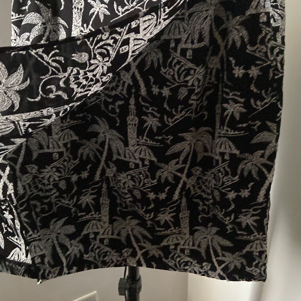 Intriguing Threads Skirt Set - Picture 5 of 7